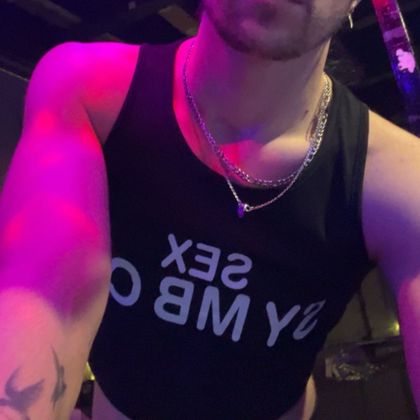 Best Hot Elehadley OnlyFans Accounts | FansMetrics.com