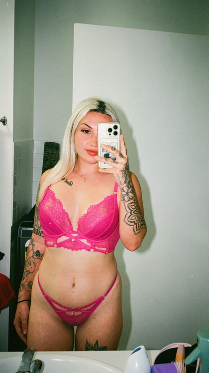 k_rose2121 OnlyFans picture