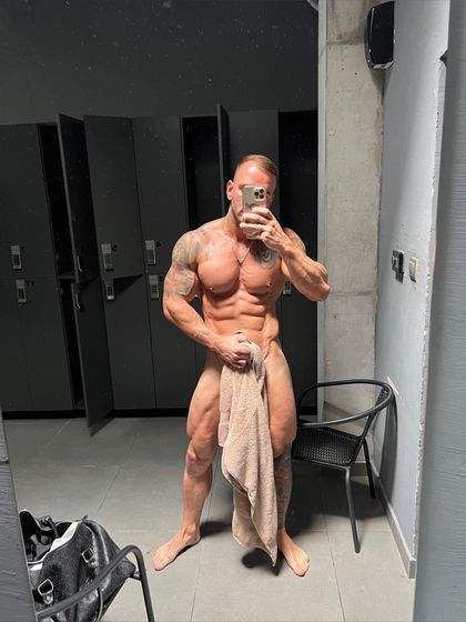 yourhotrussel OnlyFans picture