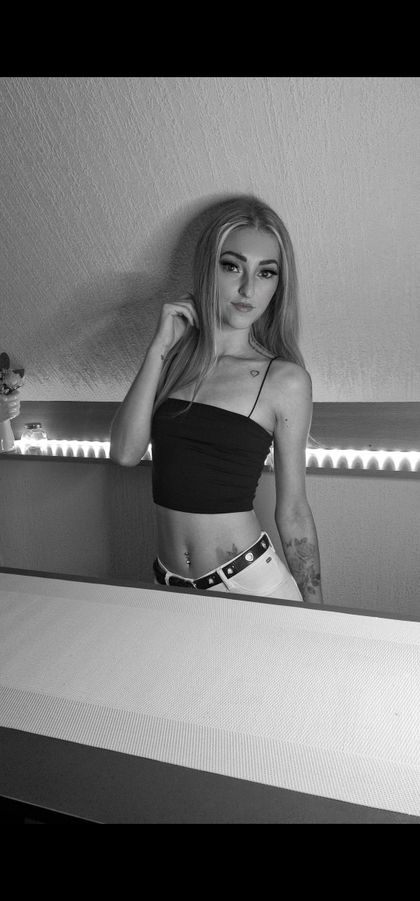 cocktailgirl98 OnlyFans picture