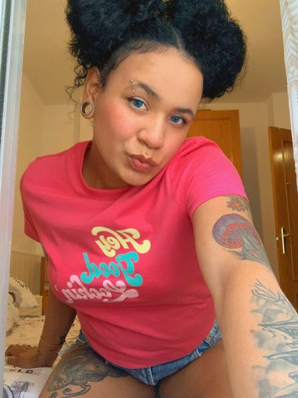 rusaroja OnlyFans picture