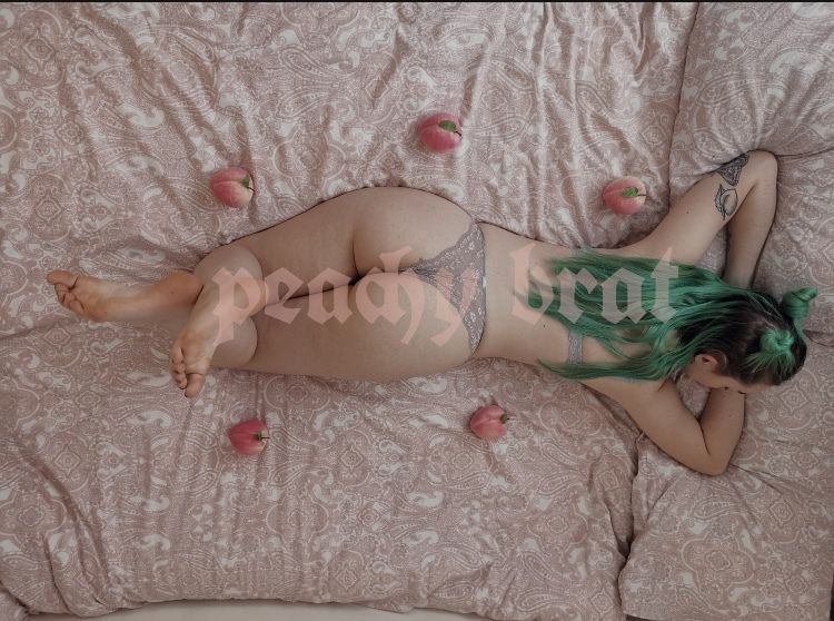 peachybrat OnlyFans profile picture