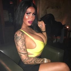 M a r ii e - The.real.mariie OnlyFans Leaked