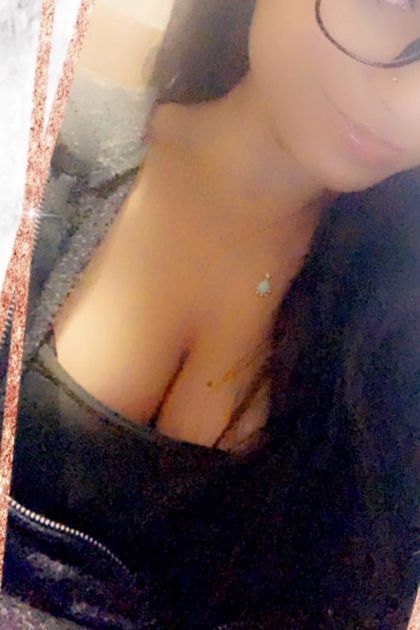 miakhalifalookalike OnlyFans picture