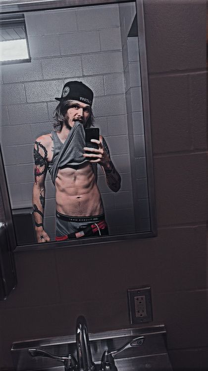 danielrox OnlyFans picture