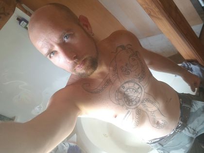 u168699769 OnlyFans picture