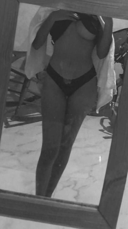 little.brunette OnlyFans picture
