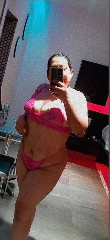 curvyluni OnlyFans picture