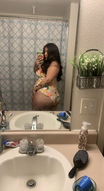 peachyydeeee OnlyFans picture