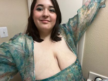 balconybodyyy OnlyFans picture