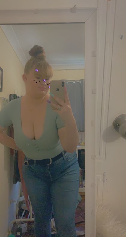 pineapples.18 OnlyFans picture