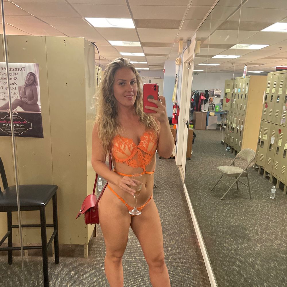 lollypoppinlexxx OnlyFans profile picture
