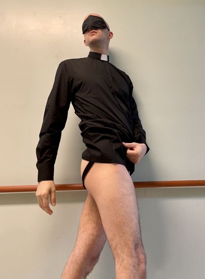 undercover.priest OnlyFans picture