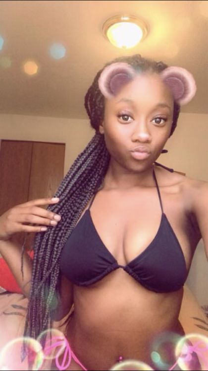 chelseamonique0423 OnlyFans picture
