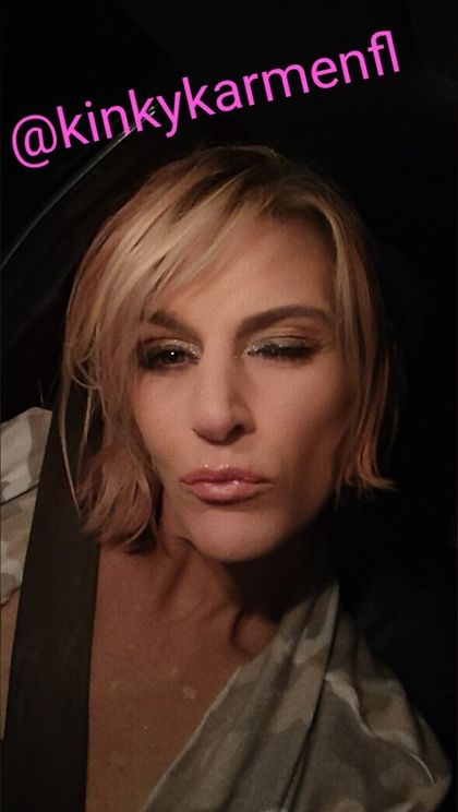kinkykarmenfl OnlyFans picture