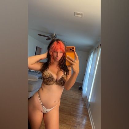urgirlskyy OnlyFans picture