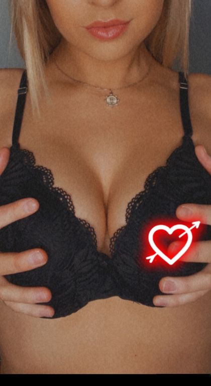 ameliaaxx1 OnlyFans picture