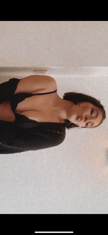 roseinfrench OnlyFans picture