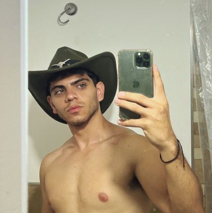 benjaraw OnlyFans picture