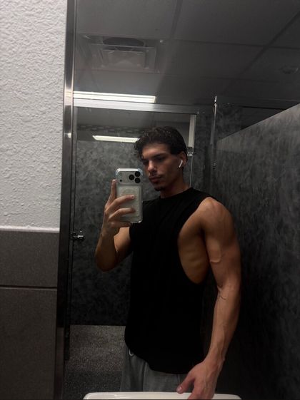 itsmalec OnlyFans picture