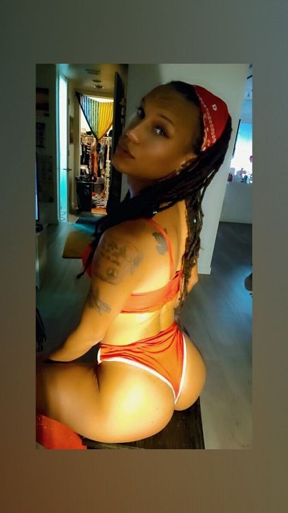 redbonegotcakes OnlyFans picture