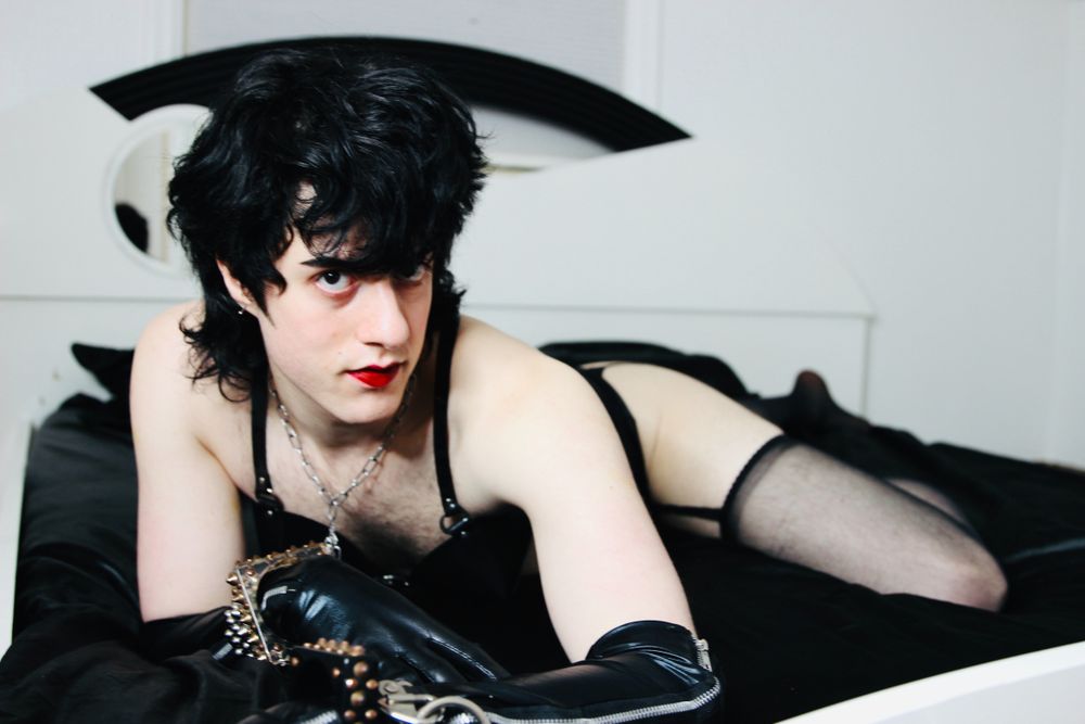 dressingforpleasure OnlyFans profile picture