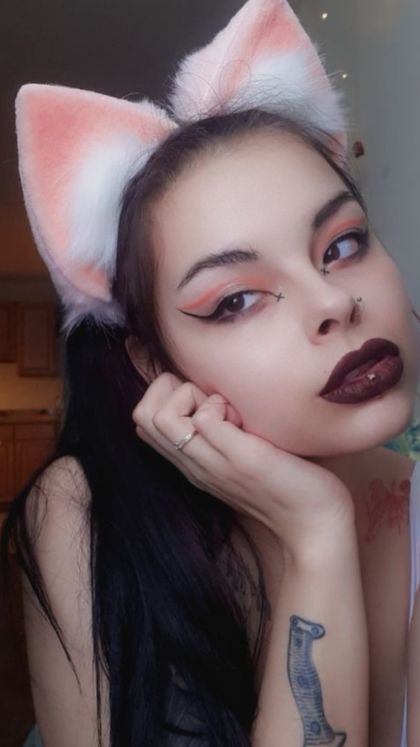 Best Hot Peachybaby OnlyFans Accounts | FansMetrics.com