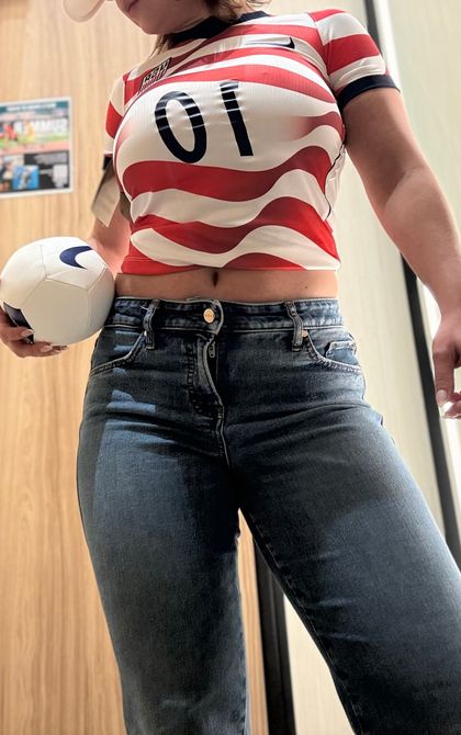 yournyhotwife OnlyFans picture