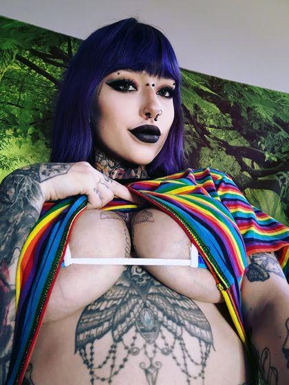gothmommylilli OnlyFans picture