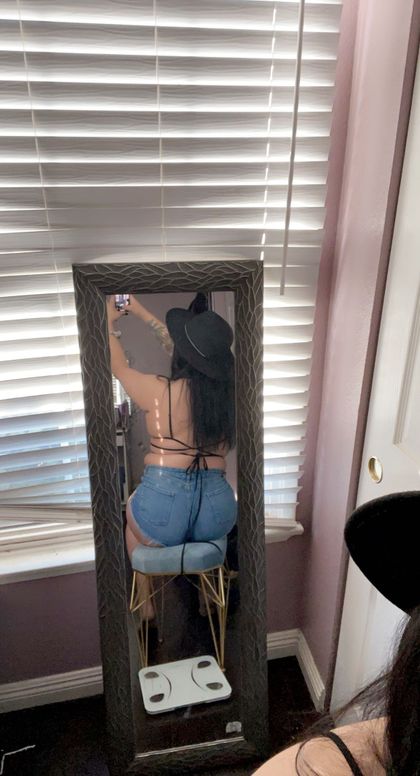 babyvallerie OnlyFans picture