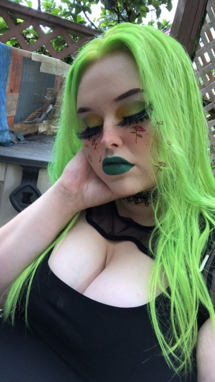 greenwitchgoth OnlyFans picture