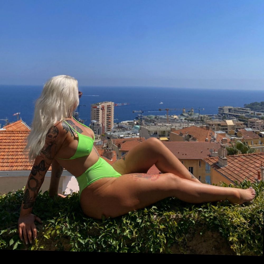 aprils_little_secret OnlyFans profile picture