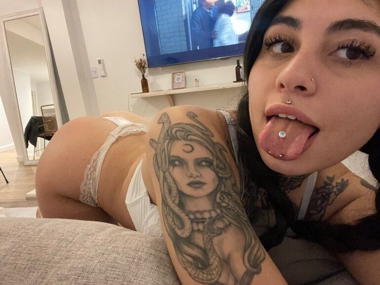 lolaaflowers OnlyFans profile picture