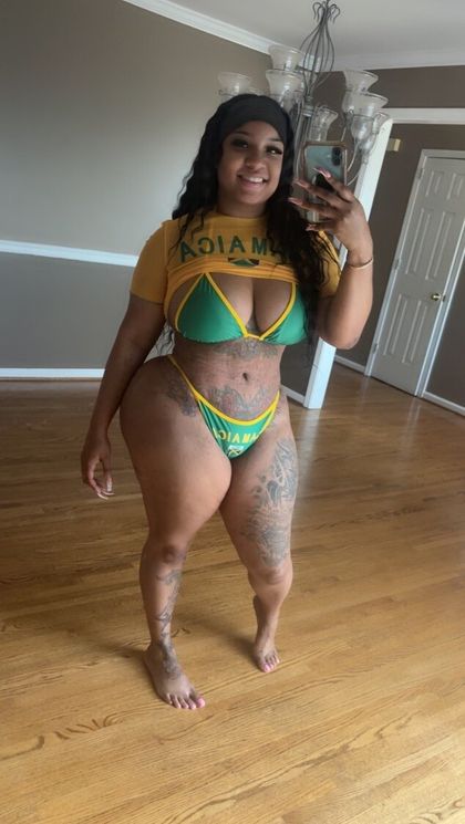1fineassmae OnlyFans picture
