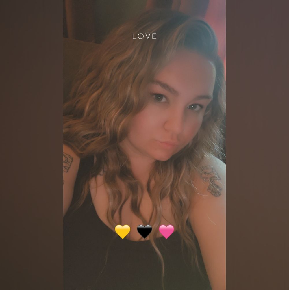 xoxoriexoxo19 OnlyFans profile picture
