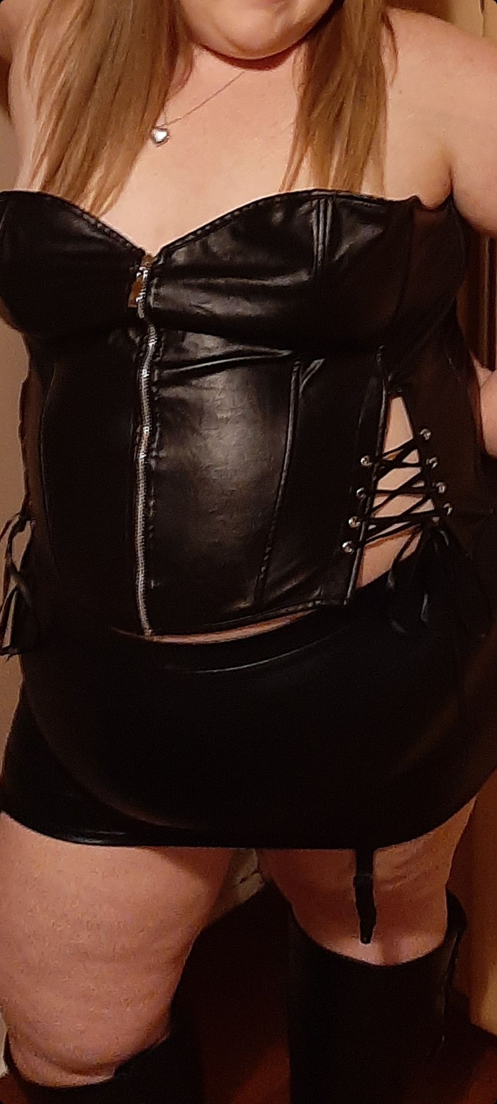 cuckoldhotwife84 OnlyFans profile picture