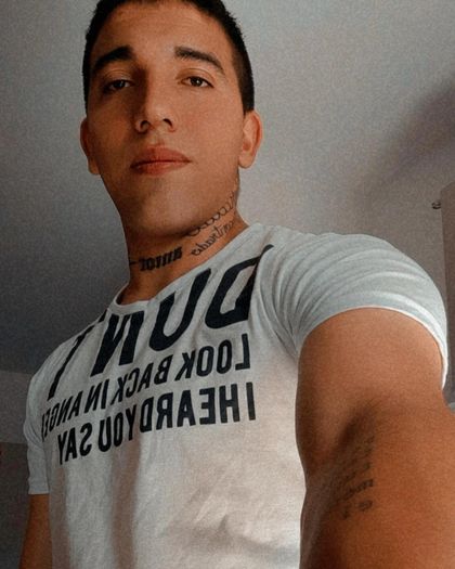 nikbatt OnlyFans picture