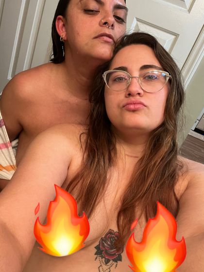 leilaandjohana OnlyFans picture