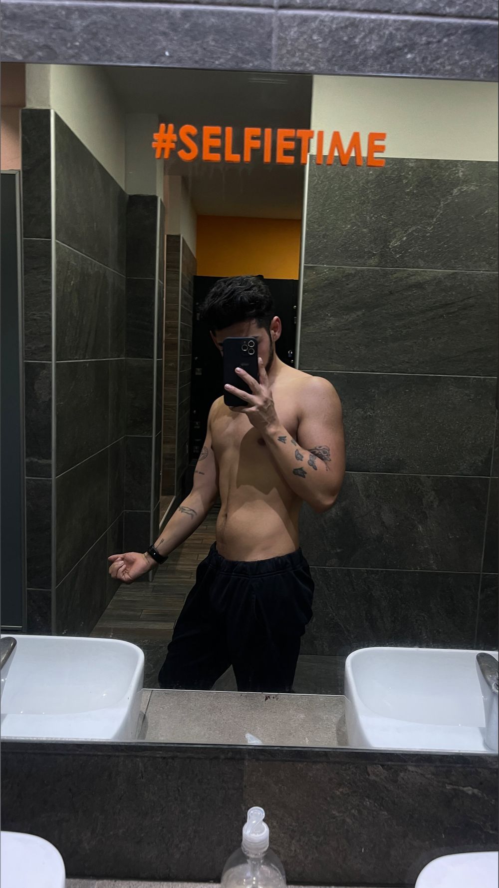 erickgtzm21 OnlyFans profile picture