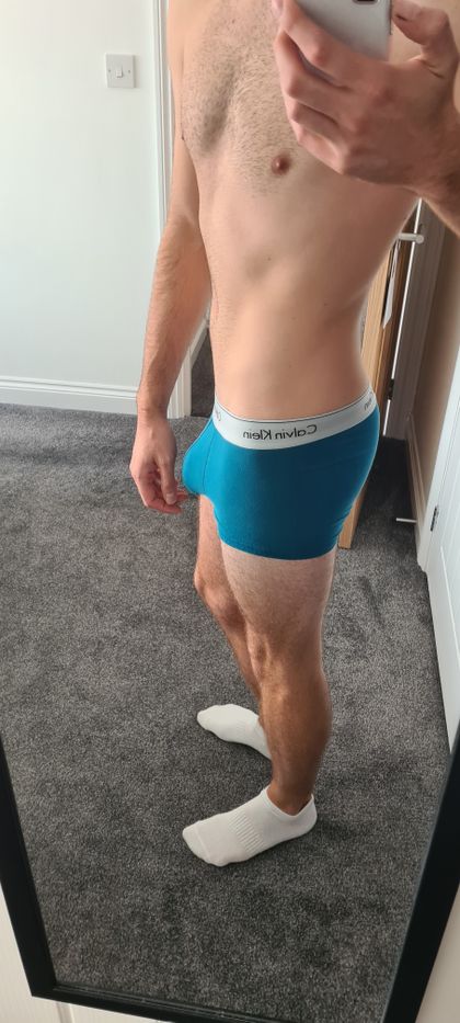 hung24lad OnlyFans picture