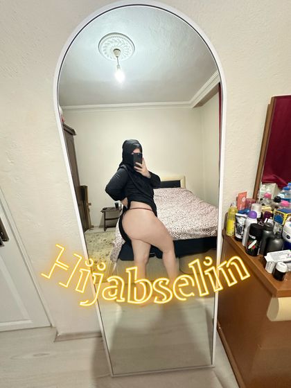 hijabselin OnlyFans picture