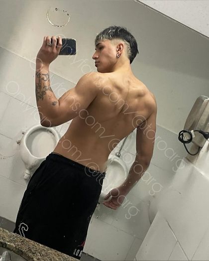 myfriendtoroa.r.g OnlyFans picture