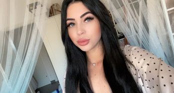 u117891725 OnlyFans - Free Trial - Photos - Socials | FansMetrics.com