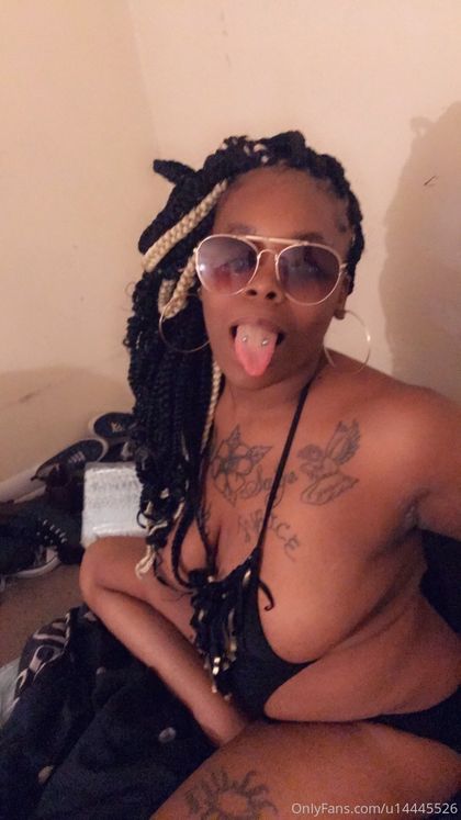 moneeey OnlyFans picture