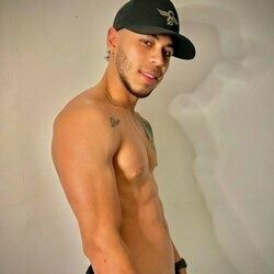 aroncasallins OnlyFans picture