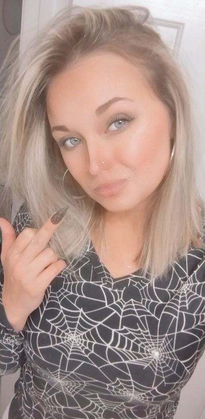 arabellaofficial OnlyFans picture