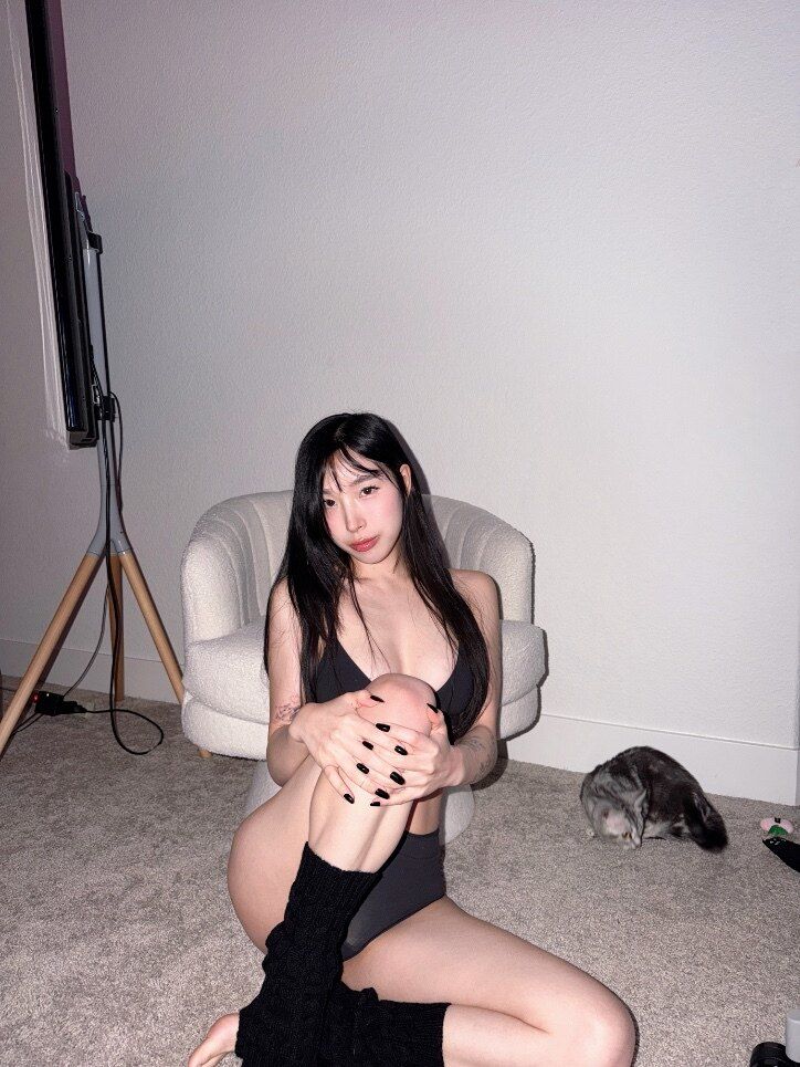 elleleeofficial OnlyFans profile picture