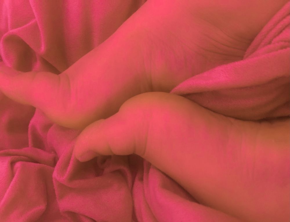 feetnjuicytoys OnlyFans profile picture