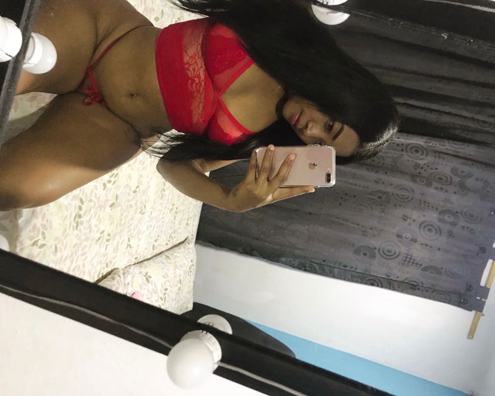 elazuniga01 OnlyFans profile picture
