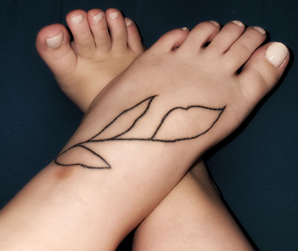 petitefeetthiccheeks OnlyFans profile picture